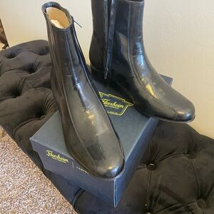 These are Florsheim Men's Duke black side zip up boots